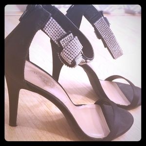 Super sexy high heel. Size 8.5. Black